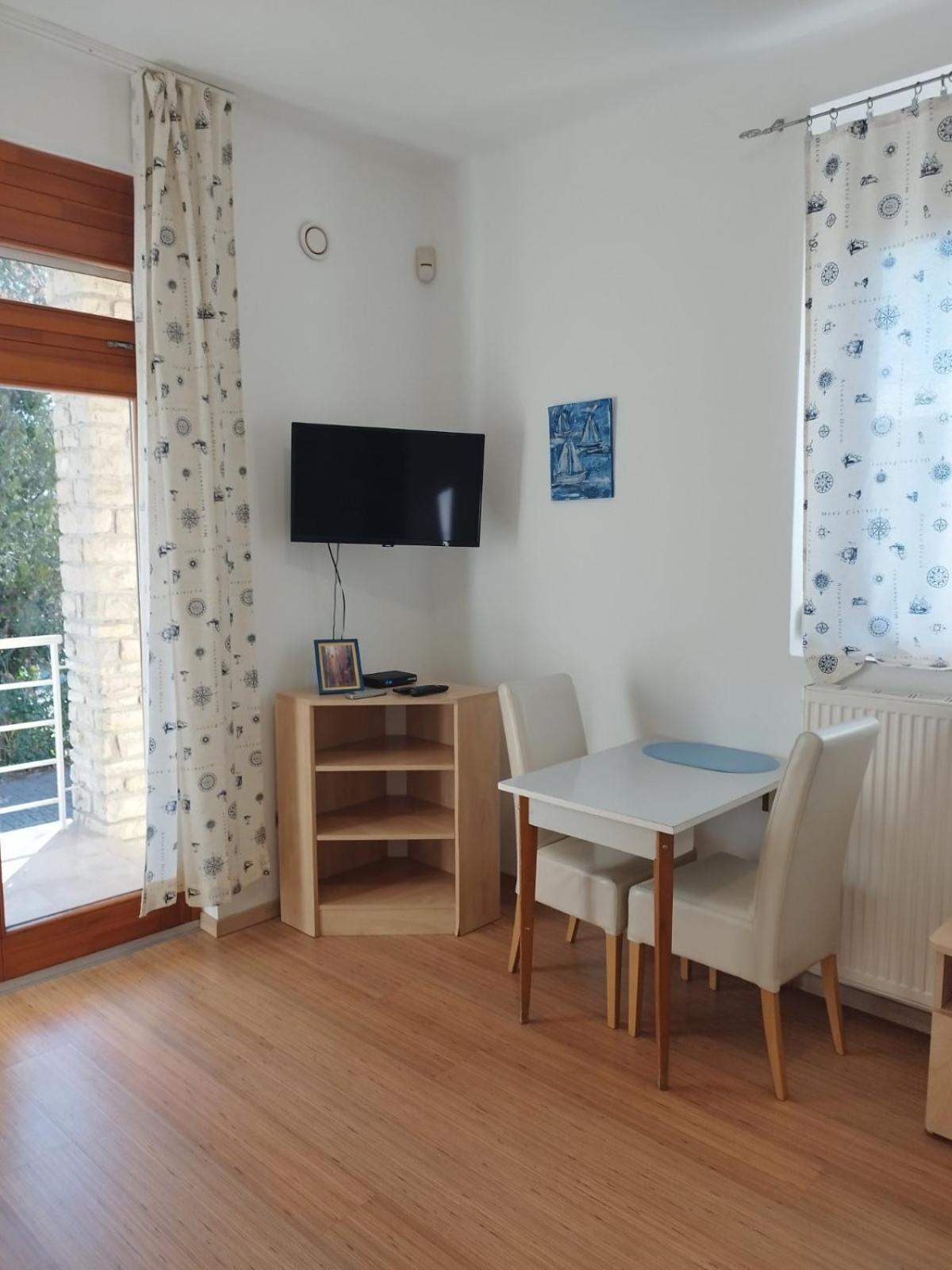Apartman Vitorlas Vendeghaz Balatonfured Exterior photo