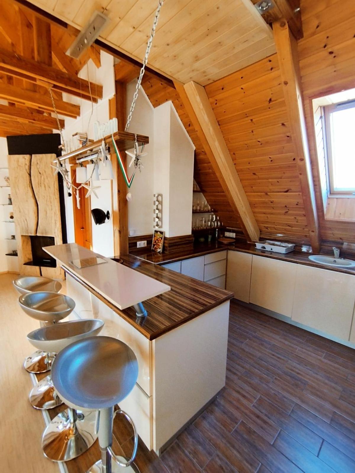 Apartman Vitorlas Vendeghaz Balatonfured Exterior photo